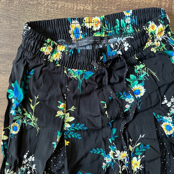 Wide Leg Floral Polka Dot Pants - Picture 3 of 4